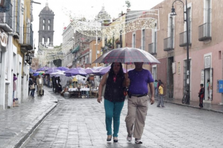 Frente frío 38 causará intervalos de chubascos en Puebla