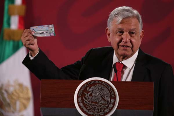 Feministas tunden a AMLO por lanzar venta de “cachitos” el día del paro nacional de mujeres