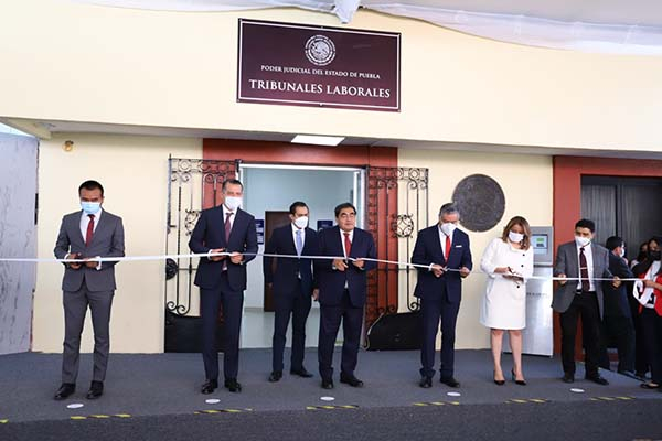 A desterrar viejas prácticas y agilizar justicia laboral, llama presidente del TSJ de Puebla