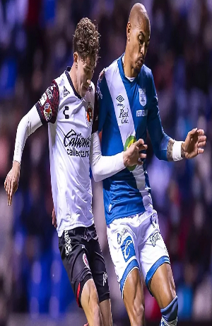 Club Puebla y Xolos se miden en el Cuauhtémoc obligados a ganar