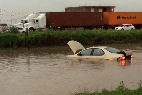 FOTOS: Lluvia del sábado inunda viviendas y vialidades de Puebla