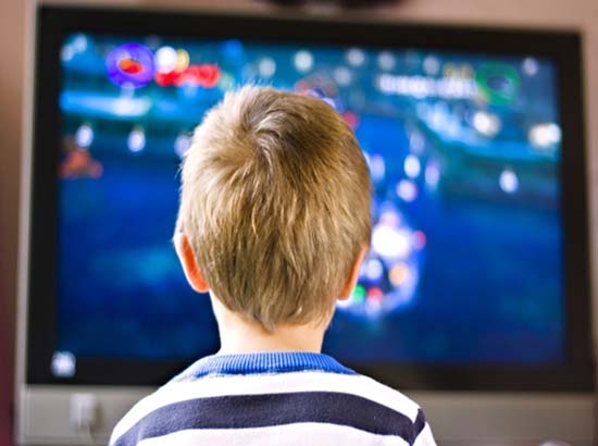 Sólo 6% de contenidos de televisión abierta son aptos para niños: AFM