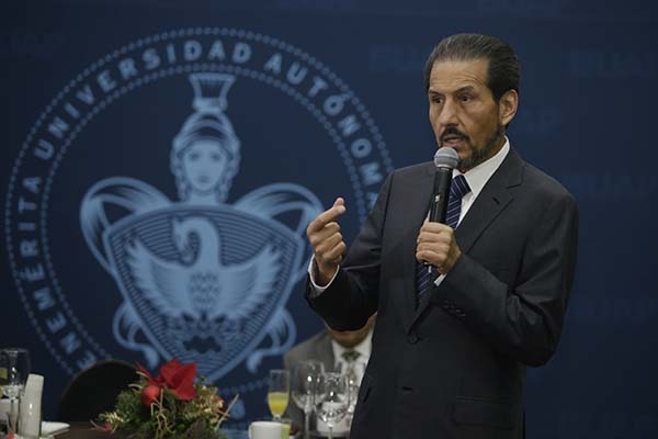 Defenderemos a la BUAP de opiniones contrarias: Esparza Ortiz