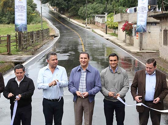 RMV inaugura vialidad Teteles-Hueyapan-Aire Libre, dañada por lluvias de 2013