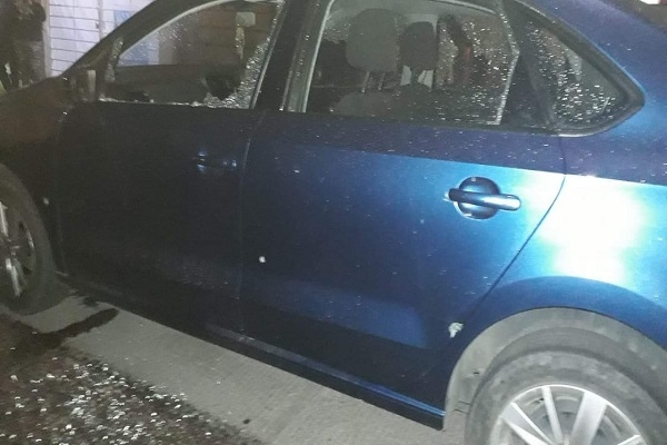Comando armado rafagueó vehículo en Los Héroes Segunda Sección