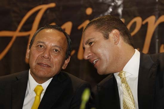 Moreno Valle habla como si fuera perredista: Zambrano