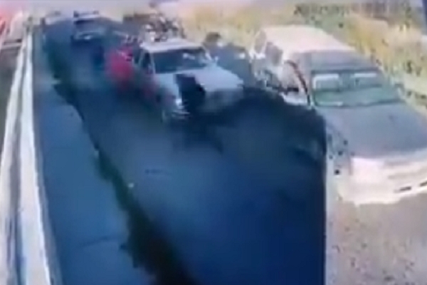 Empistolados “levantaron” a 8 personas y roban camionetas con ganado en Tecamachalco