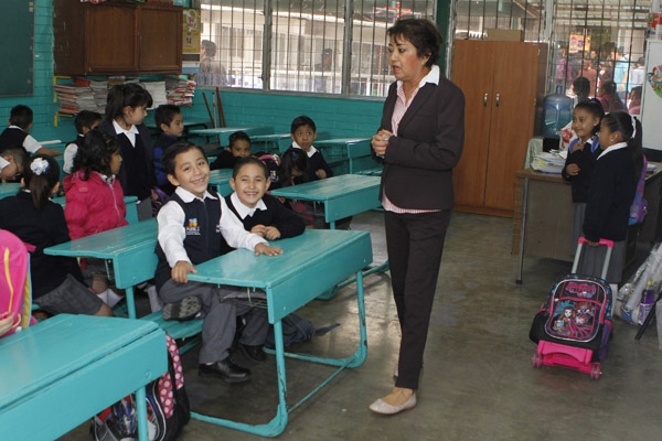 Alumnos y maestros de Puebla recibirán 145 mil tabletas este ciclo escolar
