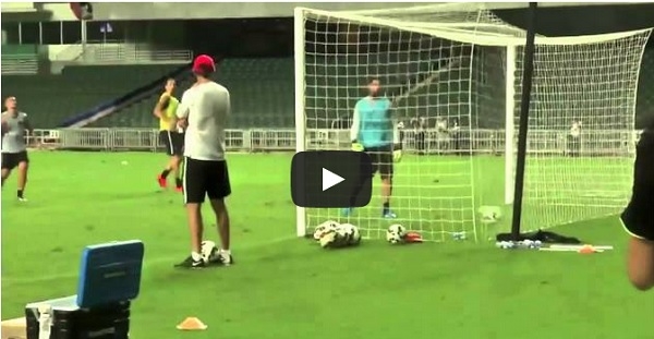 VIDEO: Ibrahimovic se lució con gol de fantasía en Hong Kong