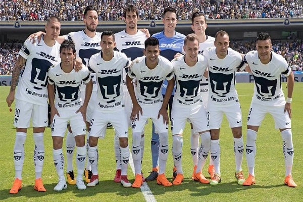 Jugadores de Pumas se negaron a salir con mantas contra narcos en la UNAM