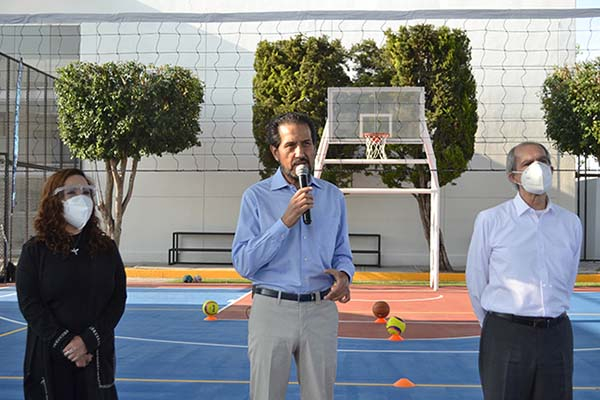 BUAP: Esparza Ortiz entrega obras en la Facultad de Ciencias de la Comunicación