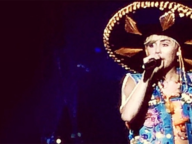 Miley Cyrus escupió a fans regiomontanos durante concierto