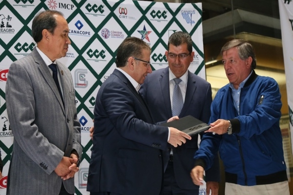 Doger firma agenda empresarial “Gane Quien Gane”