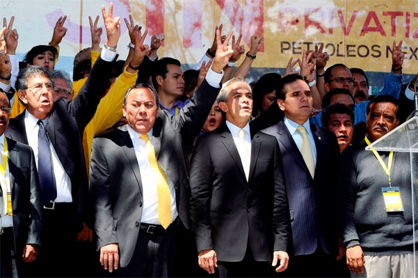 PRD celebra 25 años de fundación con el estigma de la división
