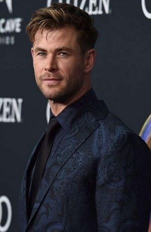 Avengers: Thor baila La Bamba durante comida