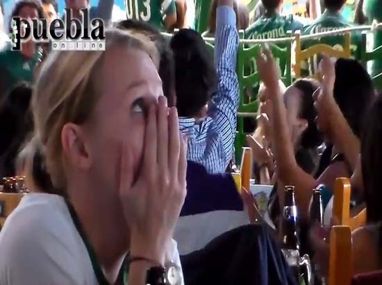 Poblanos sufren derrota de Holanda vs México 2-1, Mundial Brasil 2014
