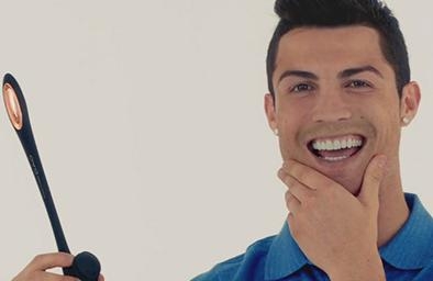 VIDEO: Cristiano Ronaldo, modelo de masajes faciales en Japón
