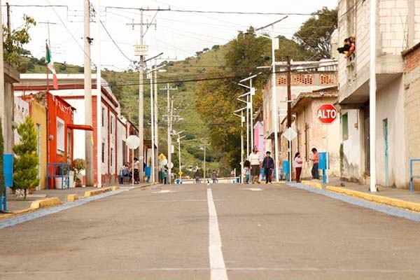Guillermo Velázquez entrega obras por más de 4 millones de pesos en Atlixco