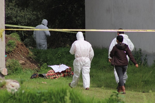 FOTOS: Hallan cadáver embolsado en calles de La Resurrección