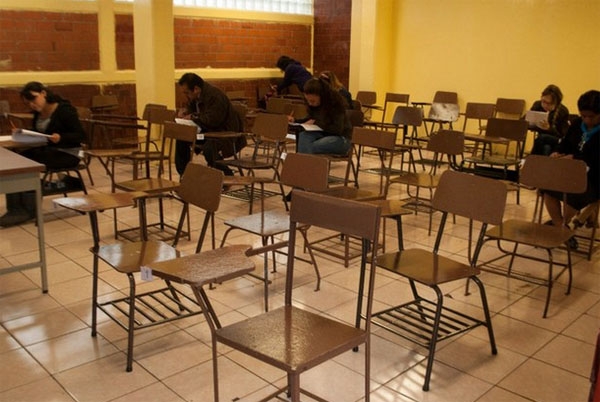 SEP aplaza examen de oposición docente en Michoacán y Oaxaca