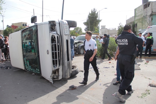Se vincula a proceso a otro hombre por camioneta volcada con material electoral