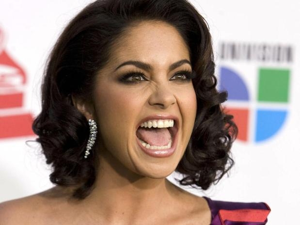 Lucero vapuleada en Twitter, mencionó a Bolivia en alerta de tsunami