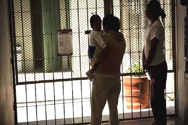 Pasarán 15 reclusas el Día de las Madres tras las rejas con sus hijos