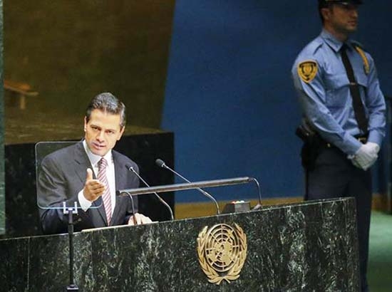 Peña Nieto llama en la ONU a erradicar desigualdad contra indígenas