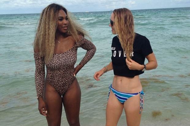 Serena Williams y Caroline Wozniacki lucen figura en Miami