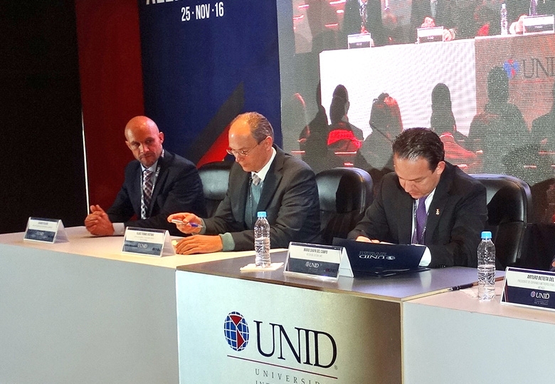 VW y Audi impulsan en Puebla modelo universitario dual