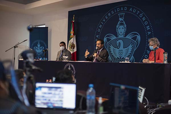 BUAP aceptó a 17 mil 943 aspirantes en el nivel medio superior, 80% más de los cupos establecidos