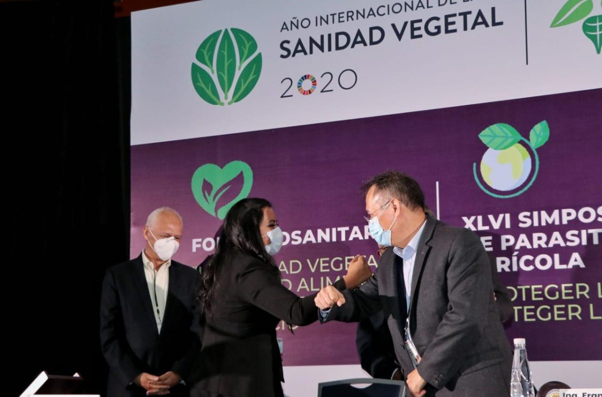 Recibe titular de SDR-Puebla el Premio Nacional de Parasitología