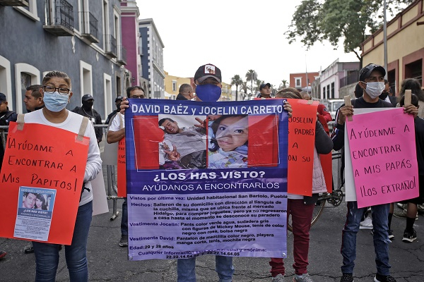 Familiares de pareja desaparecida en Puebla exigen su localización
