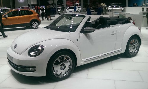 VW presenta Beetle Cabrio “Karmann Edition”