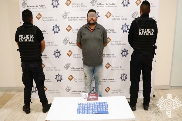 Sujeto con 68 dosis es asegurado en la colonia Galaxia Castillotla