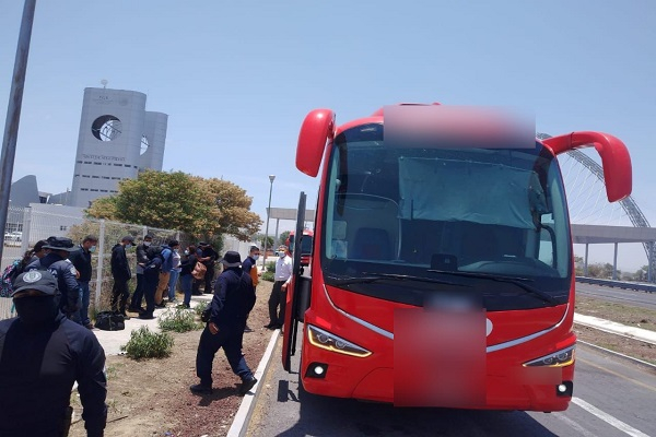 Policía Estatal localiza a 10 migrantes centroamericanos en Palmar de Bravo
