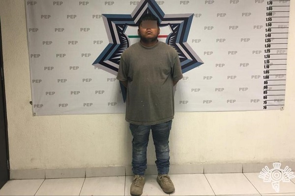 “Pollero” con 12 indocumentados guatemaltecos es asegurado en Tlacotepec