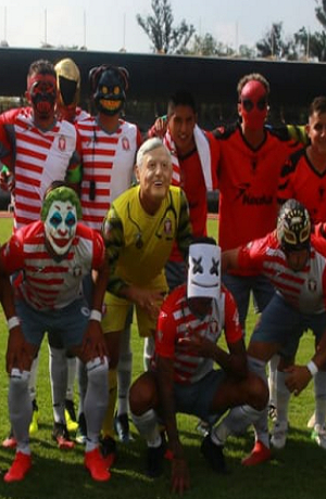 Neza, de la LMB, recordó a los Toros de Mohammed con máscaras