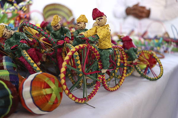 Alberga Casa de la Cultura expo-venta “Domingo de Palmas”