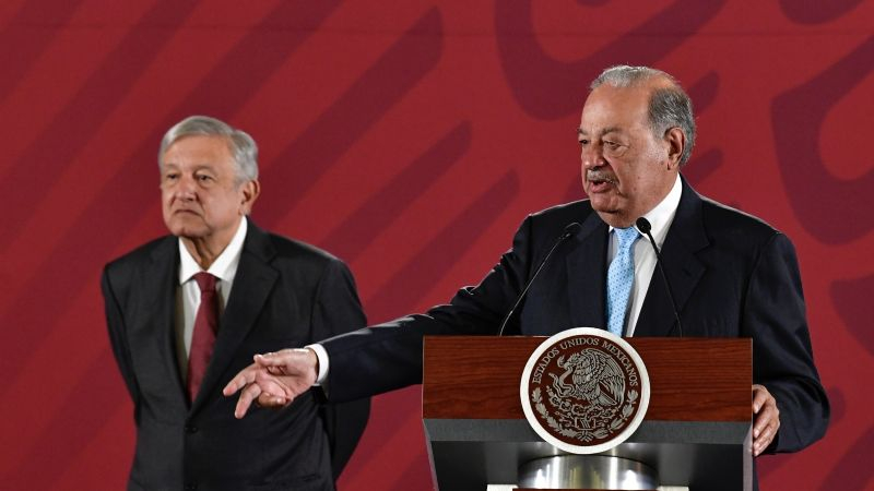 AMLO exonera a Slim por colapso de Línea 12