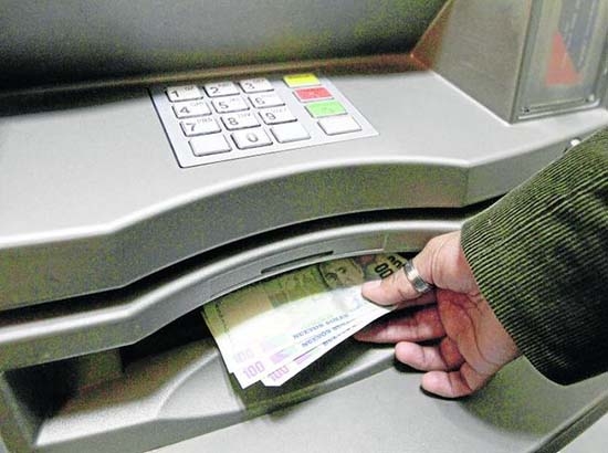 Así roban los delincuentes tu dinero en los cajeros automáticos