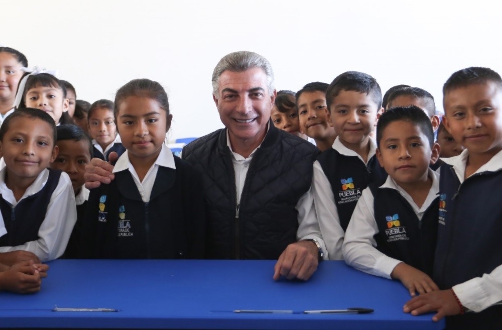 Tony Gali inicia construcción de primaria de Tochimilco dañada por el sismo del 19-S