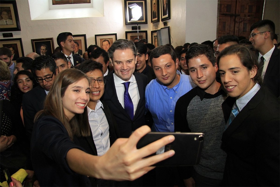 Aurelio Nuño y AMLO se agarran a tuitazos por hijastro de Fox