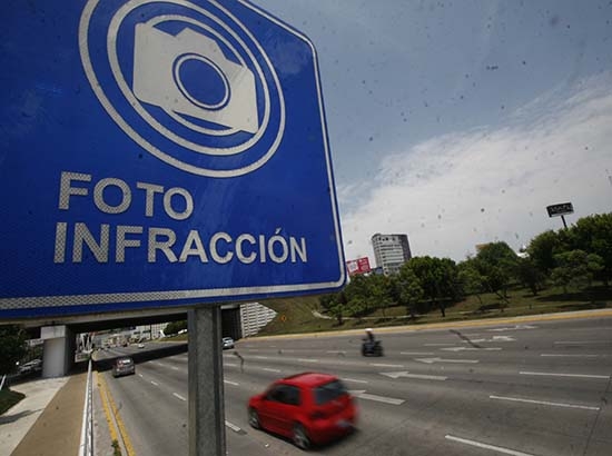 Finanzas va tras automovilistas poblanos que reemplaquen en otros estados