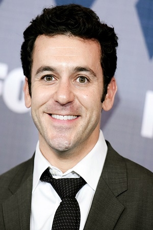 Fred Savage, de Los Años Maravillosos, niega agresiones a vestuarista