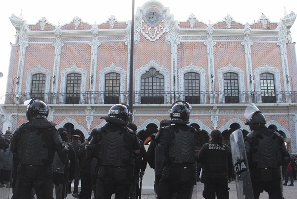 Vinculan a proceso a 23 policías “pirata” de Tehuacán