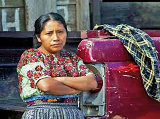 Mujeres indígenas de Puebla estudiarán maestría en el extranjero: SEP
