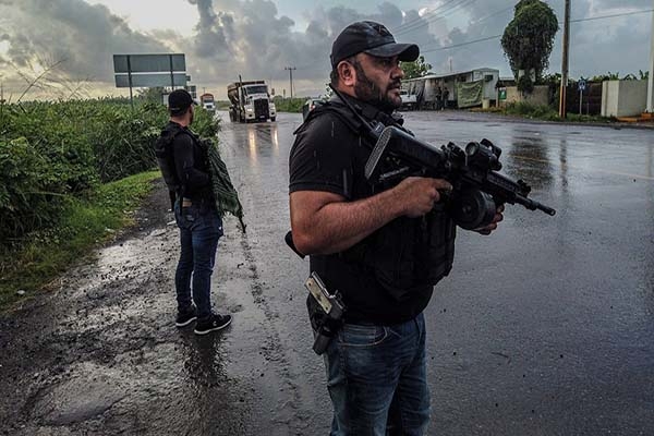 Autodefensas se burlan de “estrategia” de seguridad de AMLO