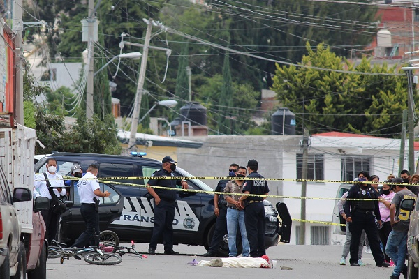 Muere niña atropellada por camión refresquero en la colonia La Joya