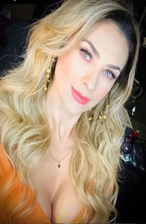 Aracely Arámbula presumió derriere en redes sociales